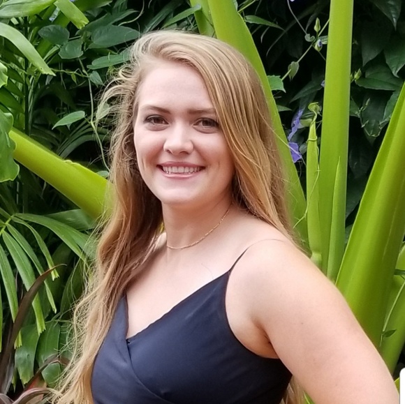 Meet your Posher, Amanda - Picture 1 of 1